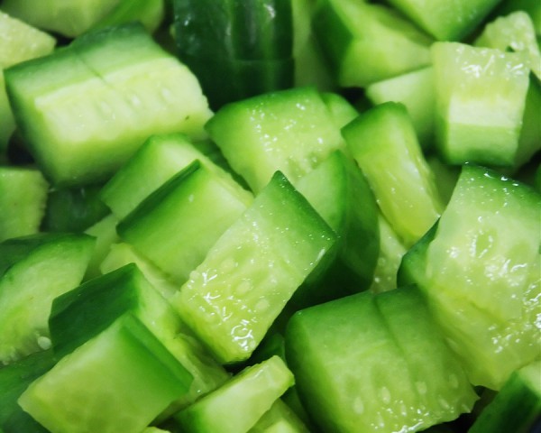 eat-cucumbers-and-heal-yourself-14-superb-health-benefits-of-cucumbers1