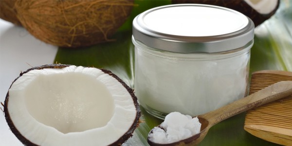 10-good-reasons-why-you-should-immediately-start-cleaning-your-teeth-with-coconut-oil1